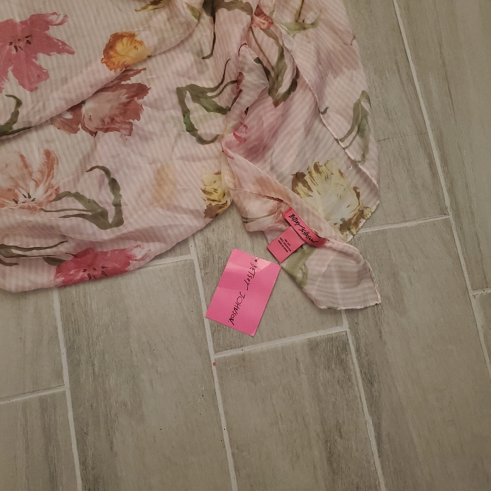 Besty Johnson Pink floral sheer scarf/wrap NWT - Picture 4 of 6